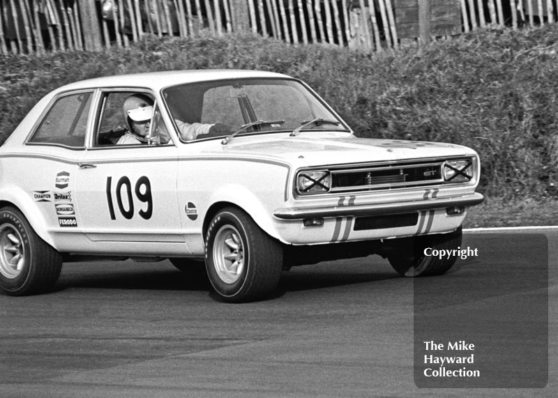 Gerry Marshall, Shaw &amp; Kilburn Ltd Vauxhall Viva GT, Guards Trophy Touring Car Race, Race of Champions meeting, Brands Hatch, 1970.
