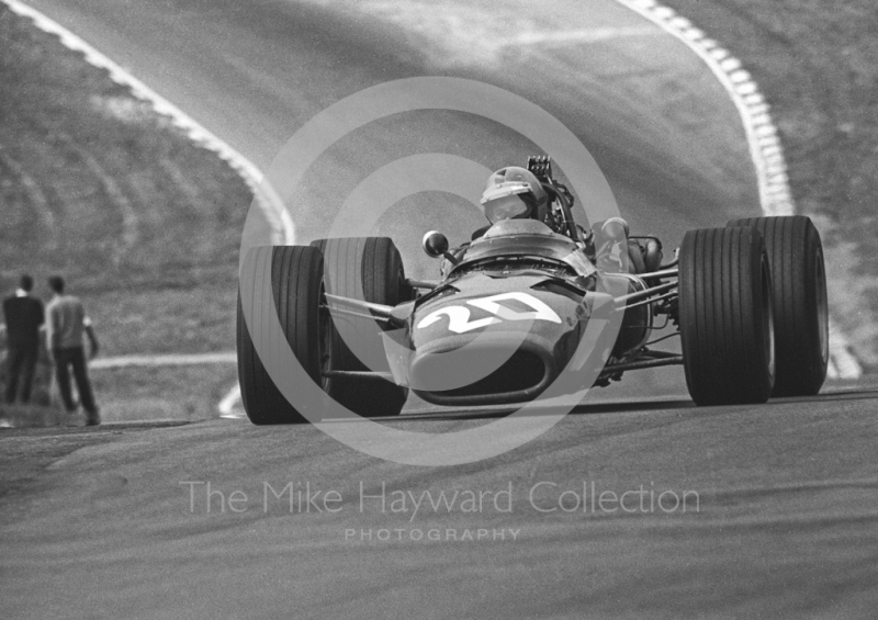 Piers Courage, BRM V12 P126, at Druids Hairpin, Brands Hatch, 1968 British Grand Prix.
