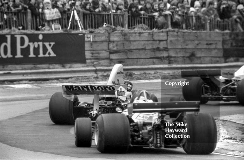 Race winner James Hunt, Marlboro McLaren M23, at Druids Hairpin, Race of Champions, Brands Hatch, 1976.
