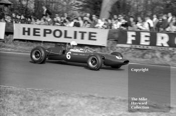 Brian Hart, Lotus 35-F-3, before retiring with suspension trouble, 1965 Spring Trophy, Oulton Park.
