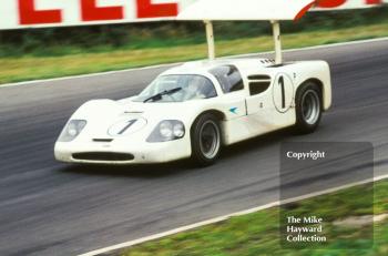 Phil Hill/Mike Spence, Chaparral 2F, Brands Hatch, BOAC 500, 1967.

